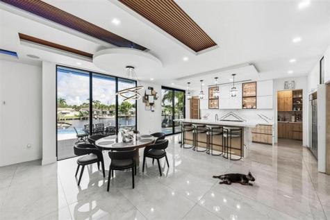2581 NE 50th Street Lighthouse Point FL 33064
