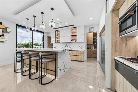 2581 NE 50th Street Lighthouse Point FL 33064