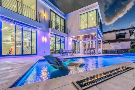 2581 NE 50th Street Lighthouse Point FL 33064