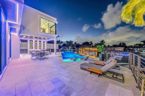 2581 NE 50th Street Lighthouse Point FL 33064