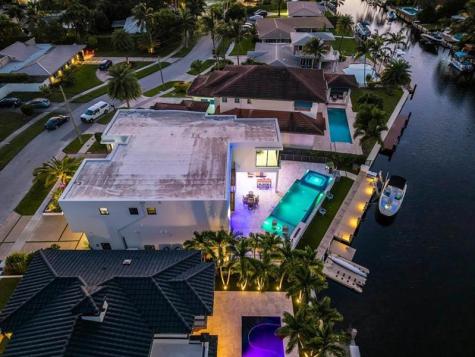 2581 NE 50th Street Lighthouse Point FL 33064