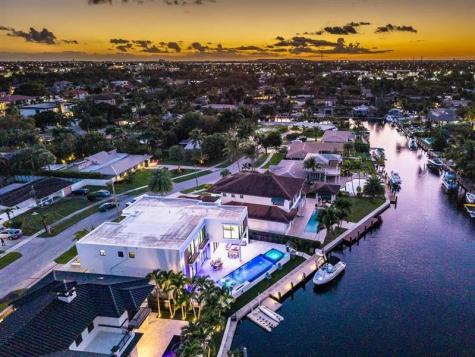 2581 NE 50th Street Lighthouse Point FL 33064