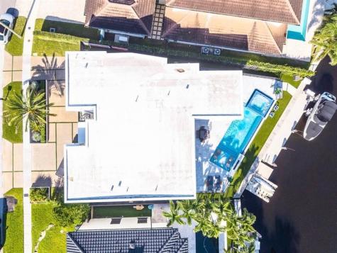 2581 NE 50th Street Lighthouse Point FL 33064