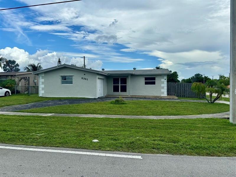 8361 NW 27th Place Sunrise FL 33322