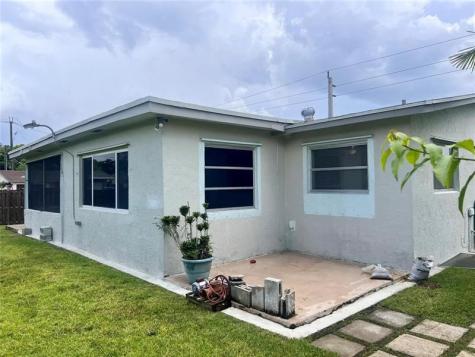 8361 NW 27th Place Sunrise FL 33322