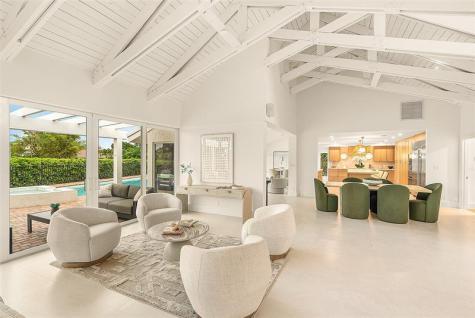 4877 Pineview Circle Delray Beach FL 33445