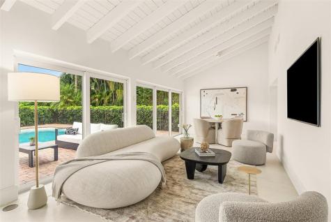 4877 Pineview Circle Delray Beach FL 33445
