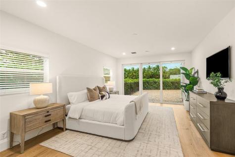 4877 Pineview Circle Delray Beach FL 33445