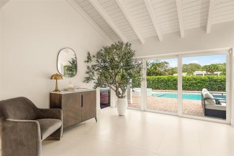 4877 Pineview Circle Delray Beach FL 33445