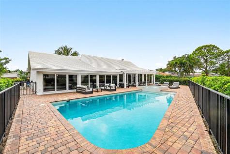 4877 Pineview Circle Delray Beach FL 33445