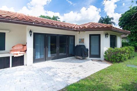 8208 Twin Lake Drive Boca Raton FL 33496
