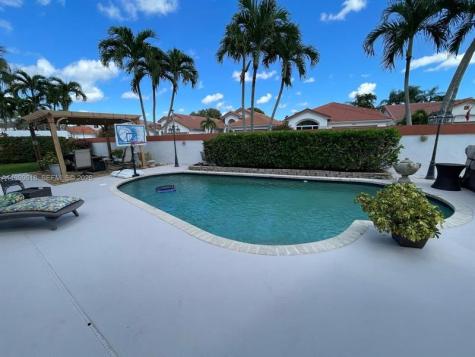 6953 Columbia Court Margate FL 33063