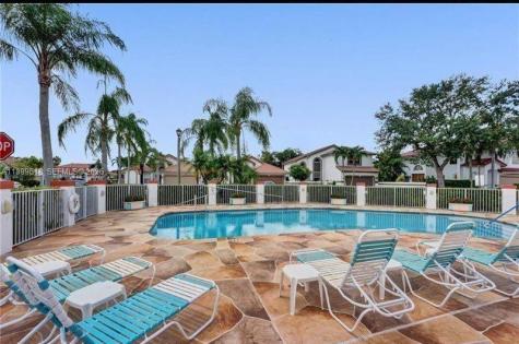 6953 Columbia Court Margate FL 33063