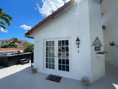 6953 Columbia Court Margate FL 33063