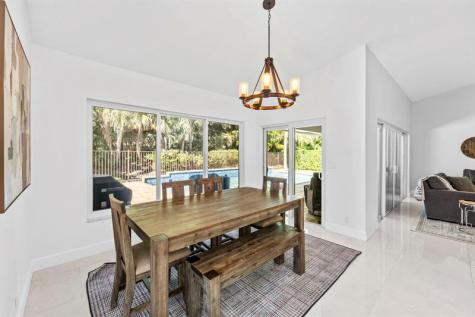 1695 Lakeshore Circle Weston FL 33326