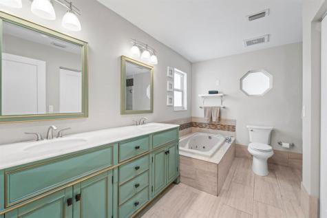 1695 Lakeshore Circle Weston FL 33326