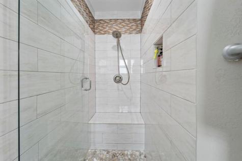 1695 Lakeshore Circle Weston FL 33326