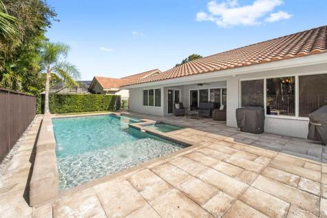 1695 Lakeshore Circle Weston FL 33326