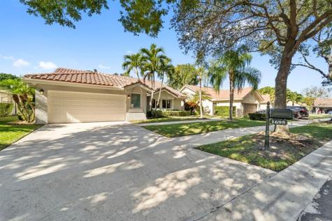 1695 Lakeshore Circle Weston FL 33326
