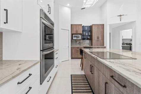 1695 Lakeshore Circle Weston FL 33326