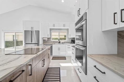 1695 Lakeshore Circle Weston FL 33326