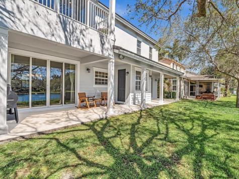 6806 Lakeside Circle Davie FL 33314