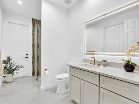 6806 Lakeside Circle Davie FL 33314
