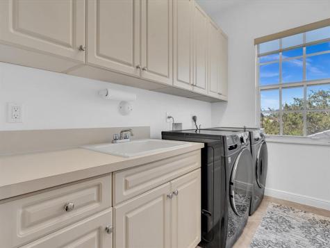 6806 Lakeside Circle Davie FL 33314