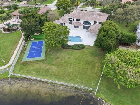 10303 SW 26th Street Davie FL 33324