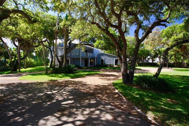 902 Holoma Drive Vero Beach FL 32963