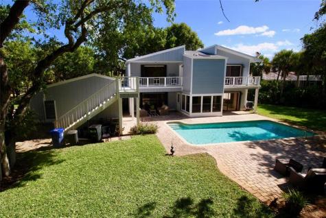 902 Holoma Drive Vero Beach FL 32963