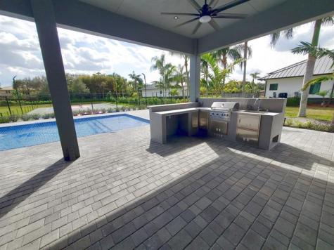 11000 SW 30th Court Davie FL 33328