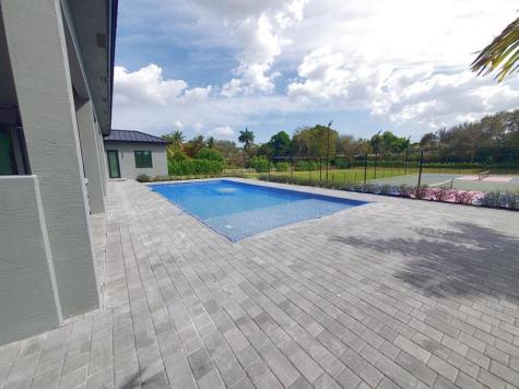 11000 SW 30th Court Davie FL 33328