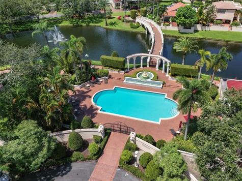 2851 Via Venezia Deerfield Beach FL 33442