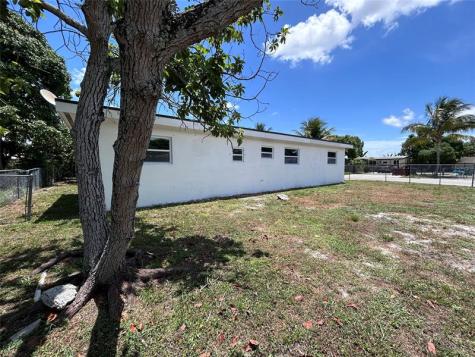 1835 NW 122nd Street Miami FL 33167