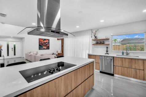 136 Greens Road Hollywood FL 33021