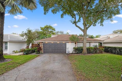 136 Greens Road Hollywood FL 33021