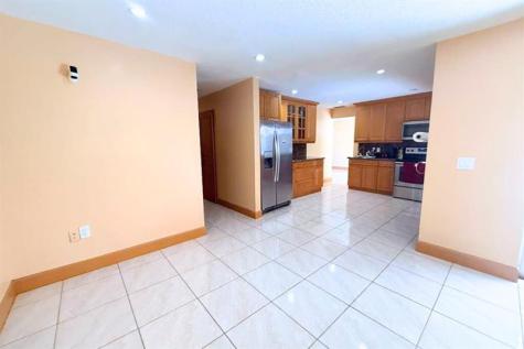 8800 NW 3 Street Pembroke Pines FL 33024