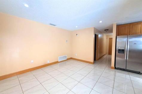 8800 NW 3 Street Pembroke Pines FL 33024