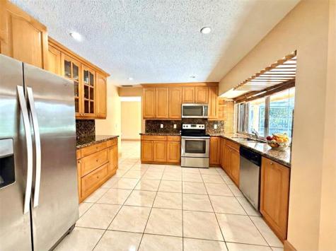 8800 NW 3 Street Pembroke Pines FL 33024