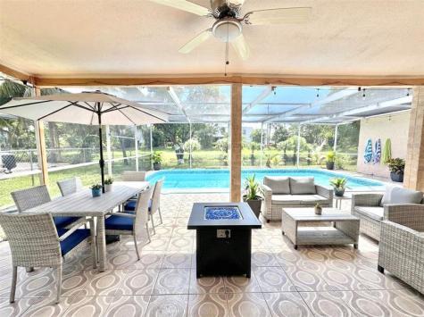 8800 NW 3 Street Pembroke Pines FL 33024