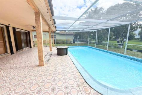 8800 NW 3 Street Pembroke Pines FL 33024