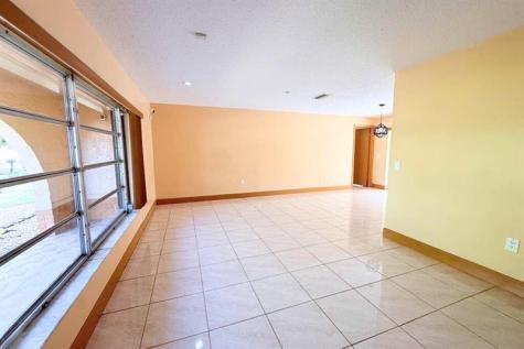 8800 NW 3 Street Pembroke Pines FL 33024