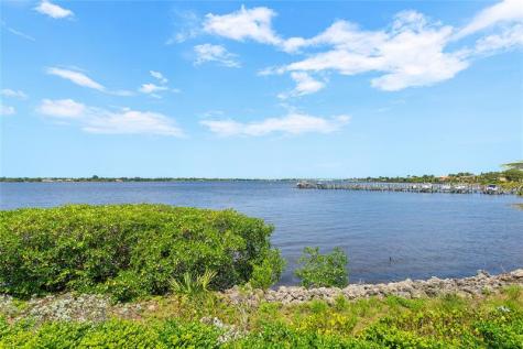 2842 SW Rivers End Way Palm City FL 34990
