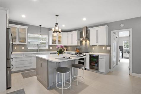 833 NE 17th Court Fort Lauderdale FL 33305