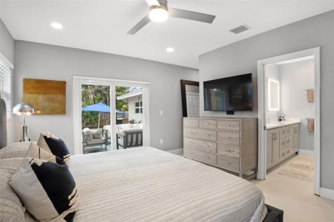 833 NE 17th Court Fort Lauderdale FL 33305