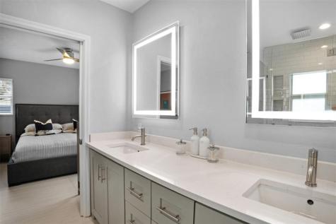 833 NE 17th Court Fort Lauderdale FL 33305
