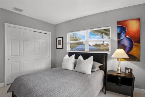 833 NE 17th Court Fort Lauderdale FL 33305