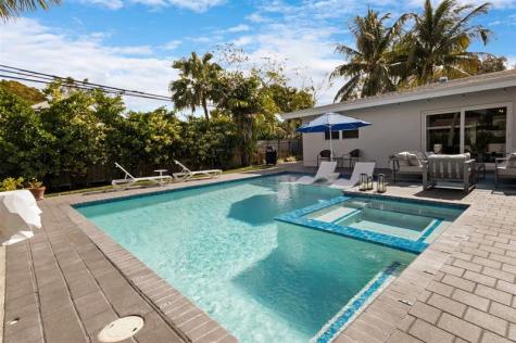 833 NE 17th Court Fort Lauderdale FL 33305