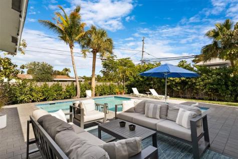 833 NE 17th Court Fort Lauderdale FL 33305